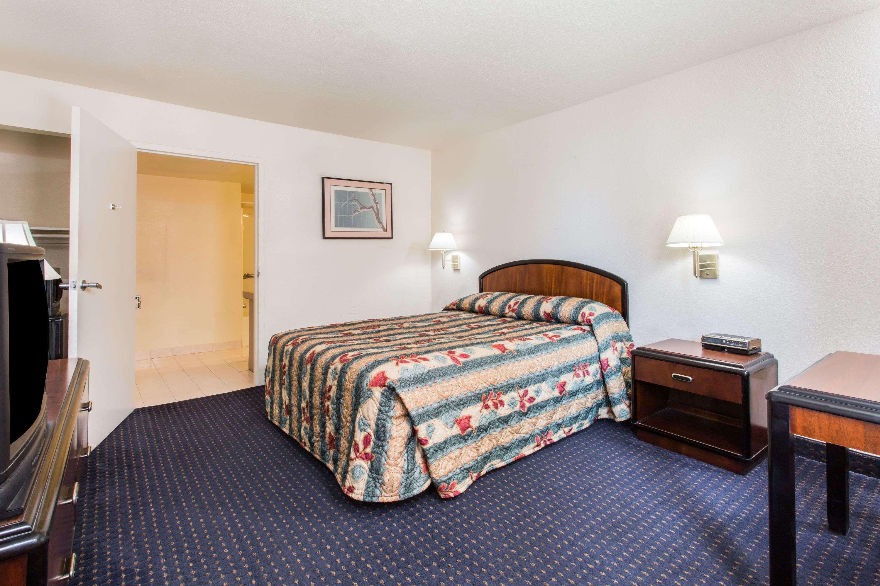 Knights Inn Virginia Beach Lynnhaven Ngoại thất bức ảnh