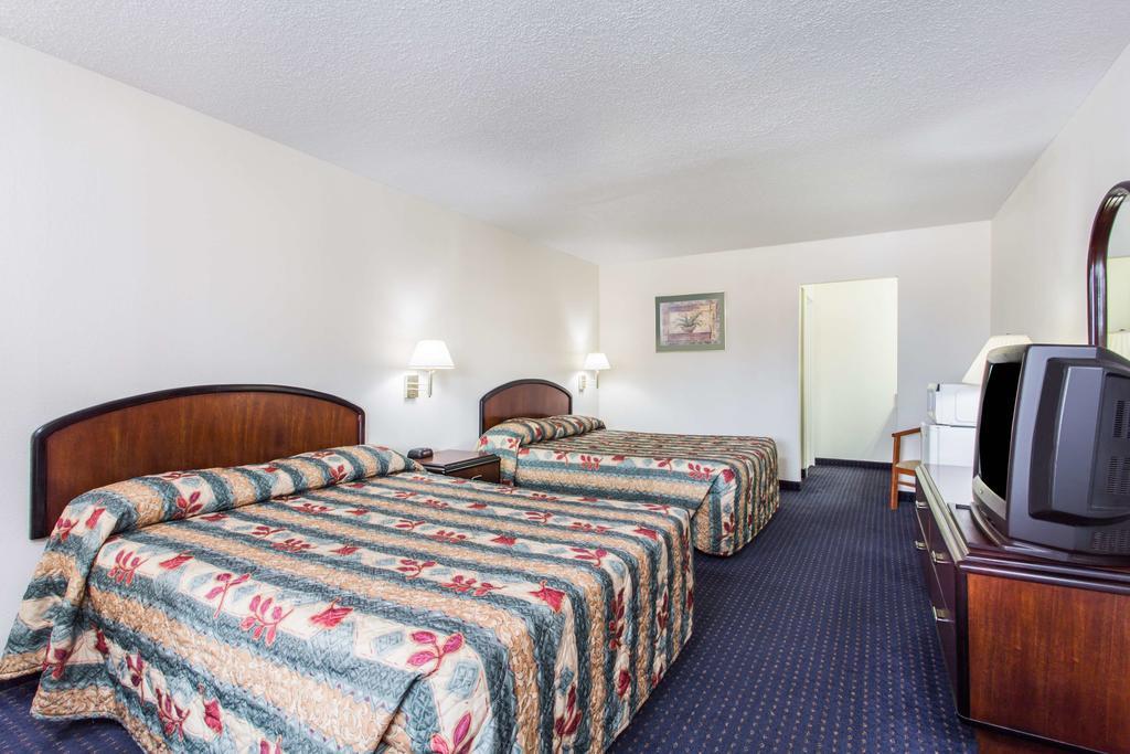 Knights Inn Virginia Beach Lynnhaven Ngoại thất bức ảnh