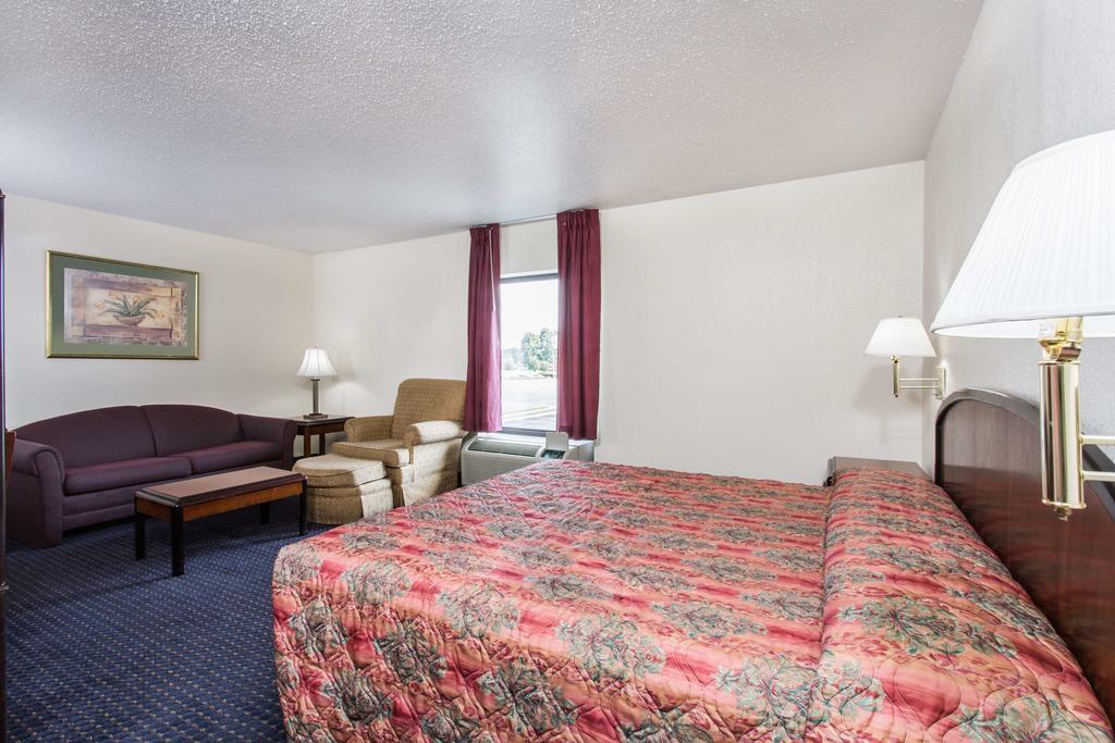 Knights Inn Virginia Beach Lynnhaven Ngoại thất bức ảnh